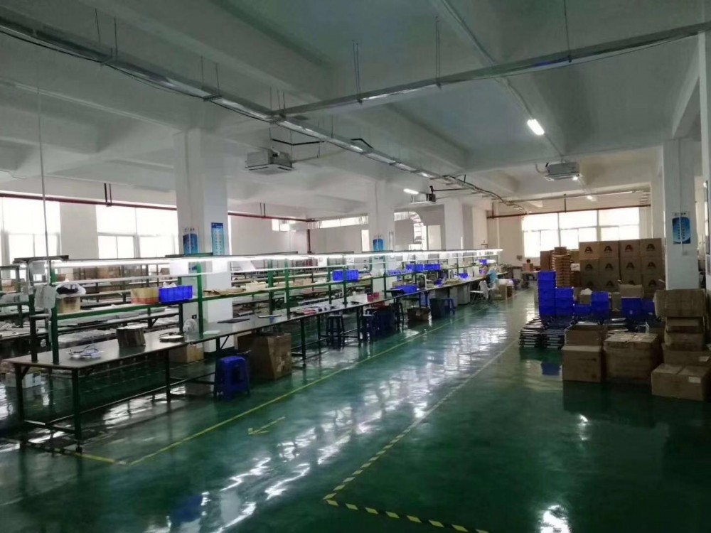 龍崗南聯(lián)新出原房東二樓帶裝修1100㎡廠房實(shí)際面積出租可分租